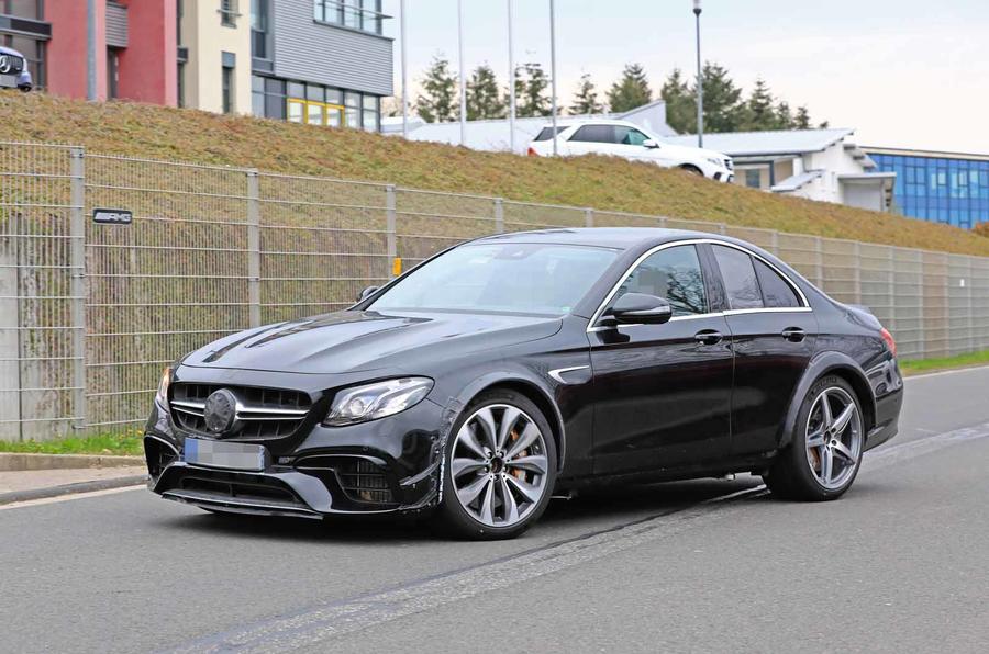 Next-gen Mercedes-Benz SL: chassis testing mule spotted